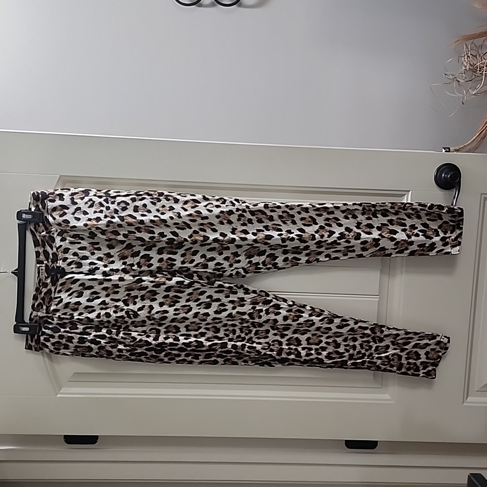 Cheetah print straight leg